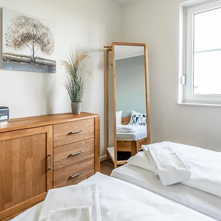 Hangar 19 Luxusbungalow Am H8 * Schwerin (Mecklenburg-Vorpommern)